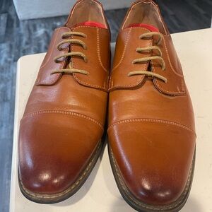 Men’s classic-toe formal Oxford shoes size 13